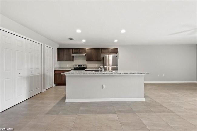 Foto del edificio - 1408-1408 Trafalgar Pkwy