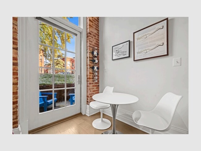 Foto del edificio - 901 D St NE