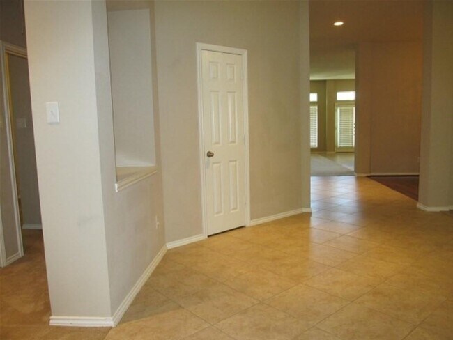 Building Photo - 13022 Golden Water Ct