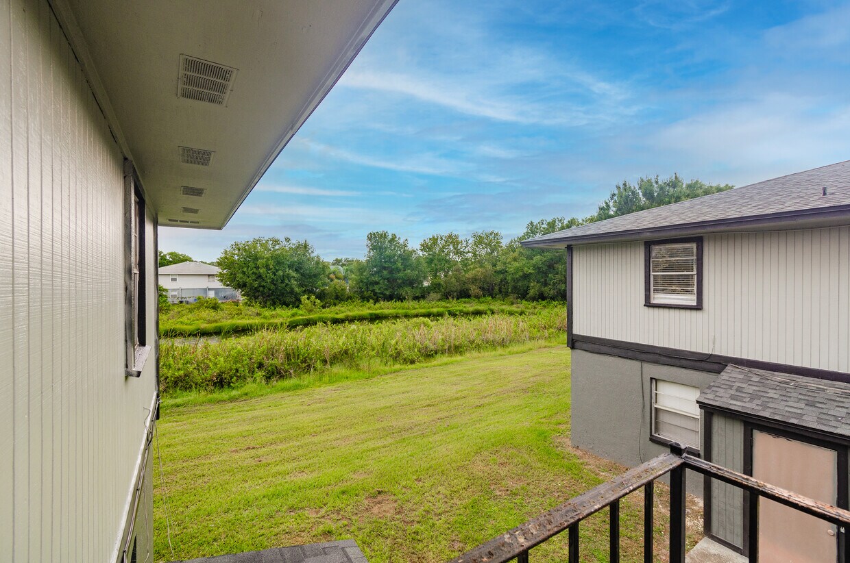 8412-n-lois-ave-unit-b-tampa-fl-33614-apartments-in-tampa-fl
