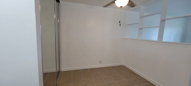 Building Photo - 4600 Paradise