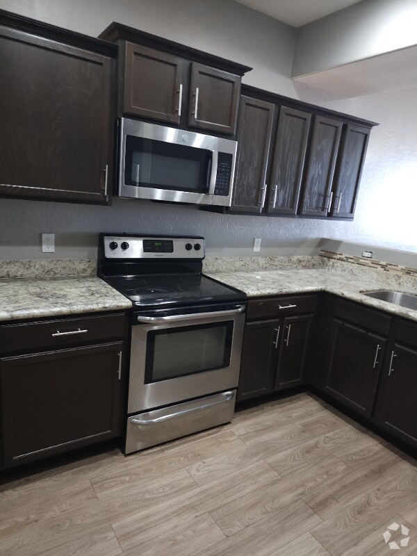 Building Photo - 21655 N 36th Ave