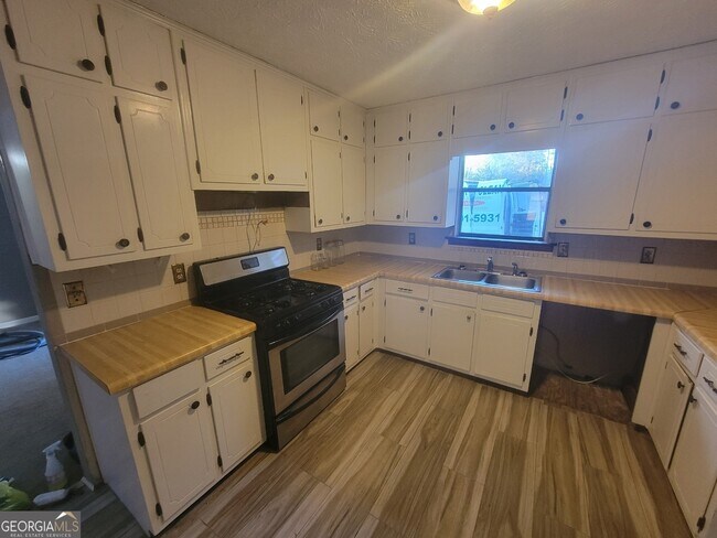 Foto del edificio - 2655 Union Rd SW