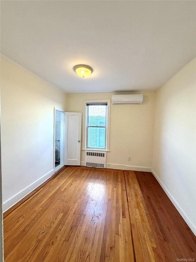 Foto del edificio - 30-06 85th St