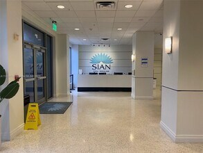 Building Photo - 4001 S Ocean Dr