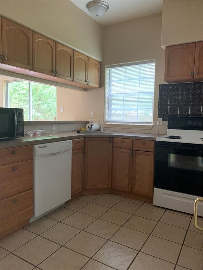 Foto del edificio - 137 N Kanaio Dr