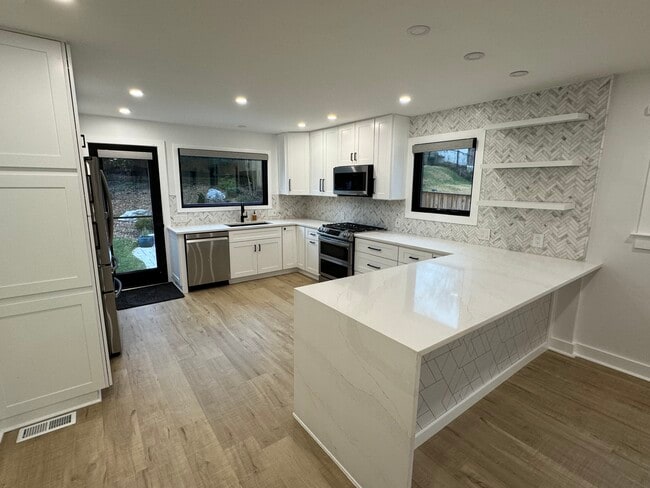 Building Photo - 12902 Grenoble Dr