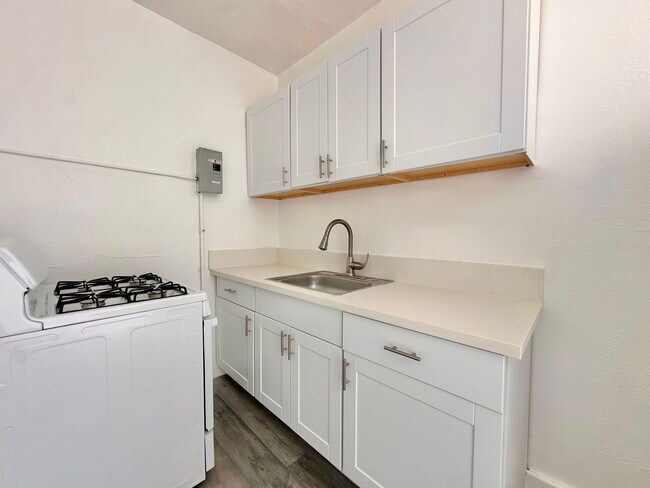 Foto del edificio - 849 S Kenmore Ave