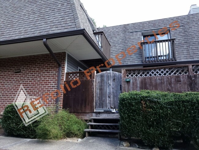 Building Photo - 143 Brookberry Cir