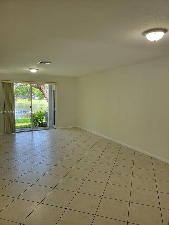 Foto del edificio - 2578 SW 82nd Ave