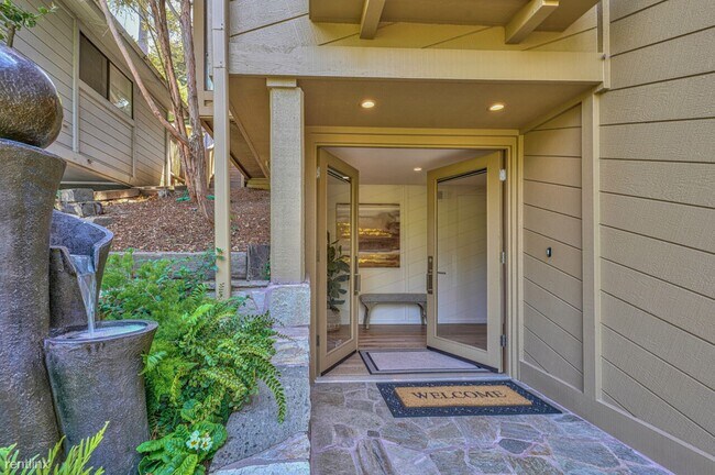 Foto del edificio - 2 br, 2.5 bath House - 3864 Carmel Delight