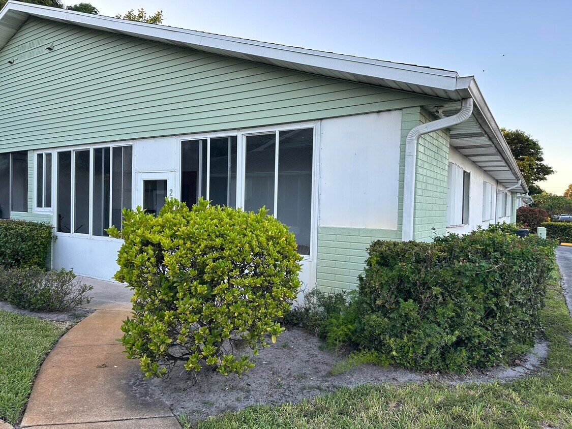 2136 SE Edler Dr, Stuart, FL 34994 Townhome Rentals in Stuart FL