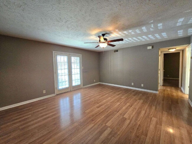 Building Photo - 277 A DUNBAR CAVE ROAD