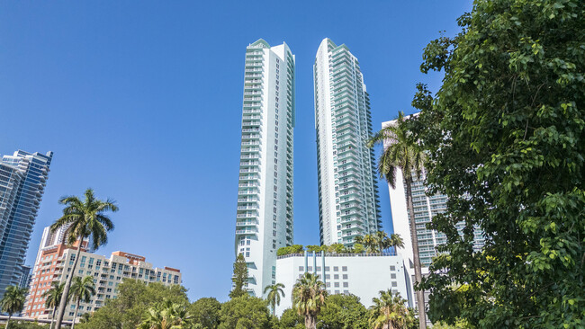 Foto del edificio - 1900 N Bayshore Dr