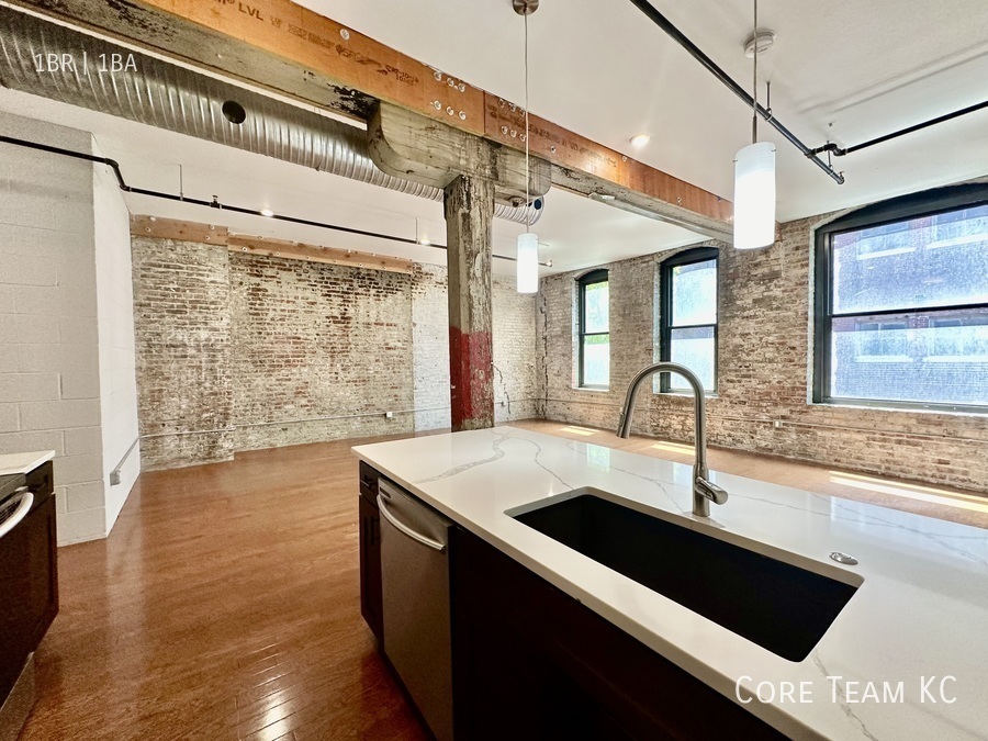 Foto principal - 1 Bedroom Westbottoms Loft