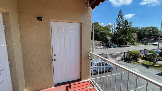 Foto del edificio - 3723 NW 17th Ave