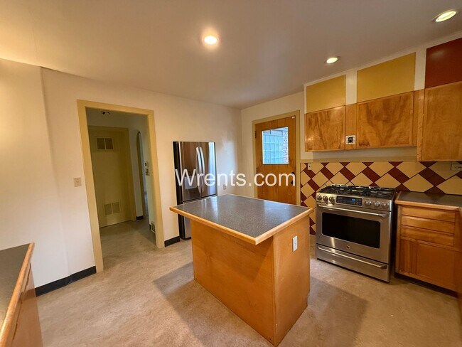 Foto del edificio - Stunning South Hill Home