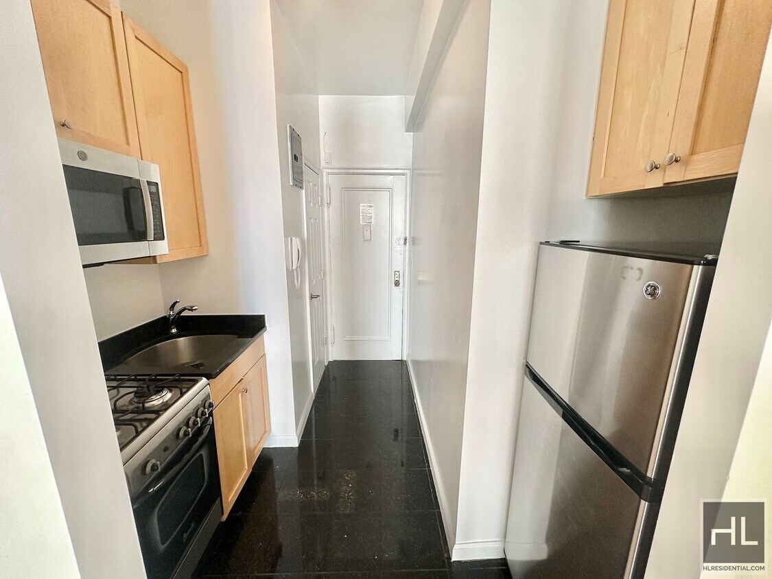 Building Photo - East 84th Street