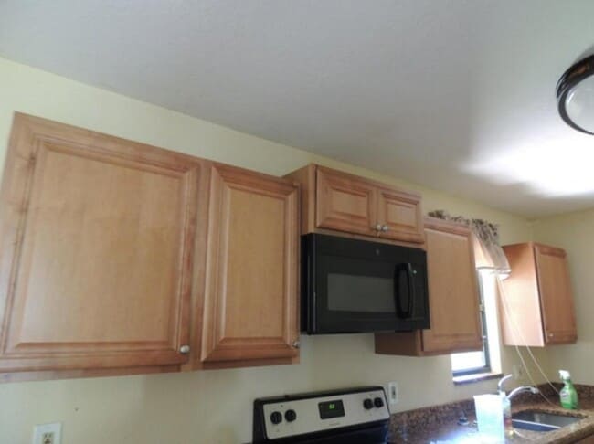 Foto del edificio - 1731 SE Lorraine St