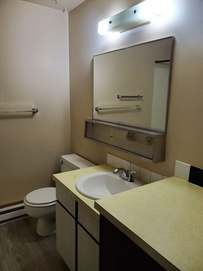 Foto del edificio - Cozy North Spokane 2BR with New Carpet & Prime Location