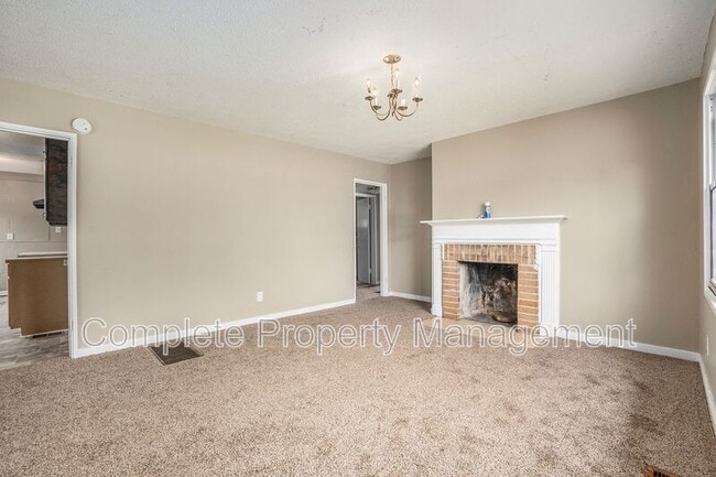 Building Photo - 868 78th St S