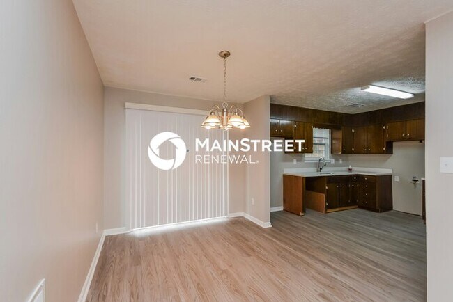 Building Photo - 4 Bedroom Pet-Friendly Home in Ellenwood, GA with Main Street Renewal