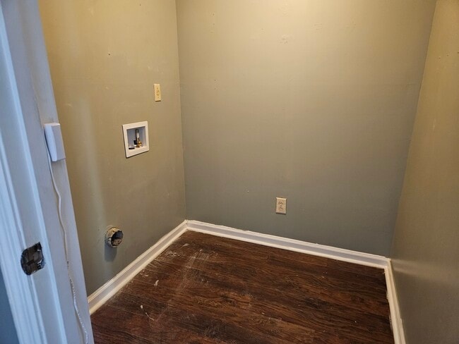 Foto del edificio - 148 Glen Acres Ct