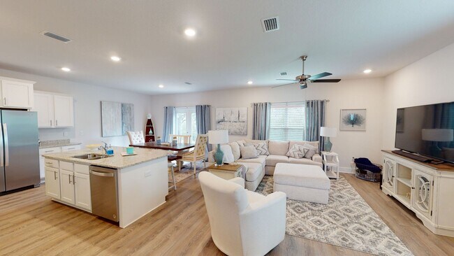 Building Photo - Furnished Newly Built Home