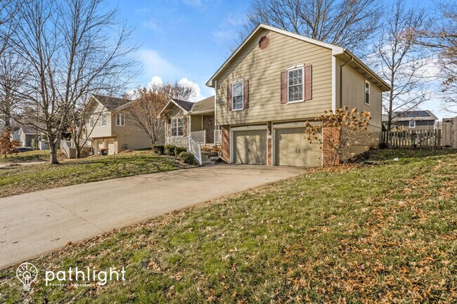 Foto del edificio - 1224 Ne Country Lane, Lee'S Summit, MO, 64086