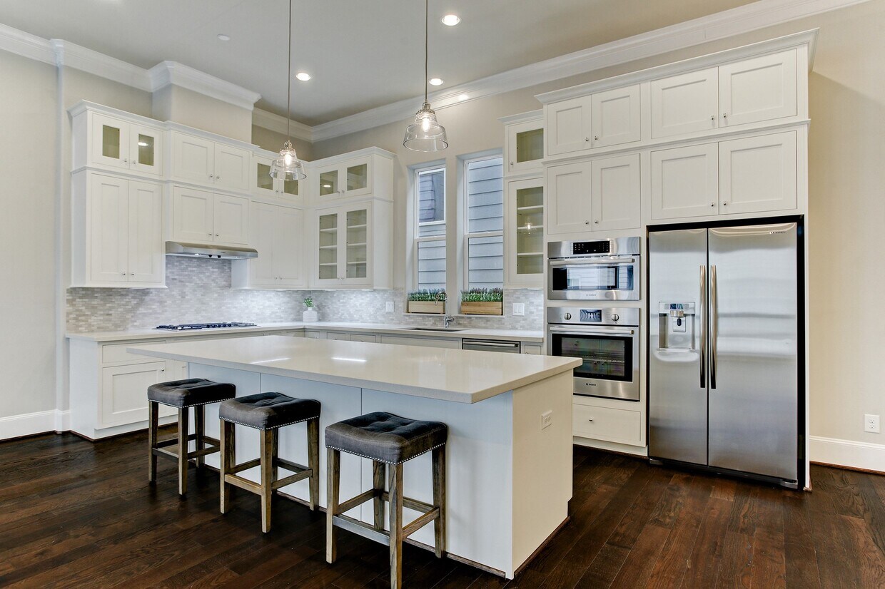 Foto principal - 324 W 20th St