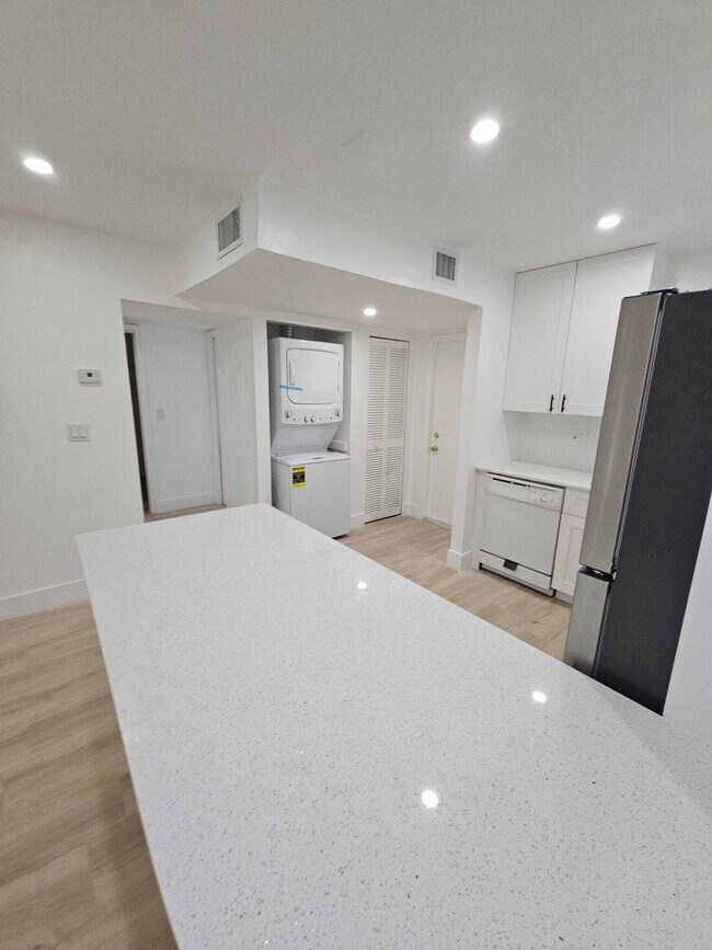 Foto del edificio - 2755 W Atlantic Ave