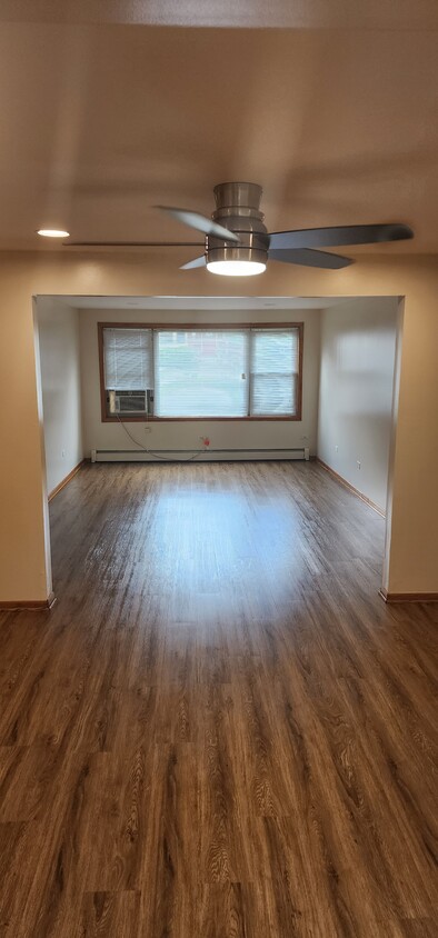 Cocina a sala/comedor - 2055 120th St