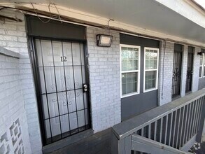 Building Photo - 4455 MACON Rd