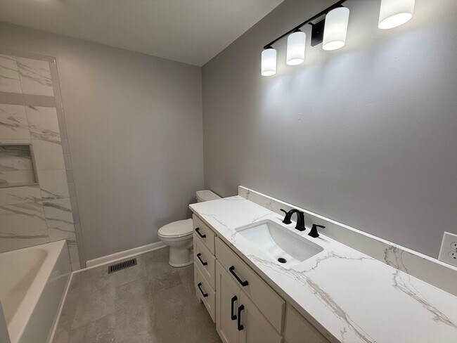 Foto del edificio - Beautifully Updated Home for Rent in the Heart of Arab, AL