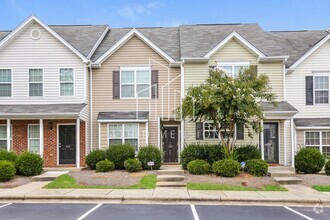 Building Photo - 105 Breezeway Ln