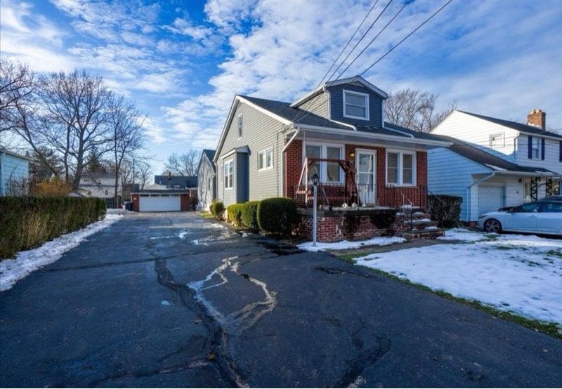 Photo - 1592 Biltmore Rd (Lyndhurst, OH)