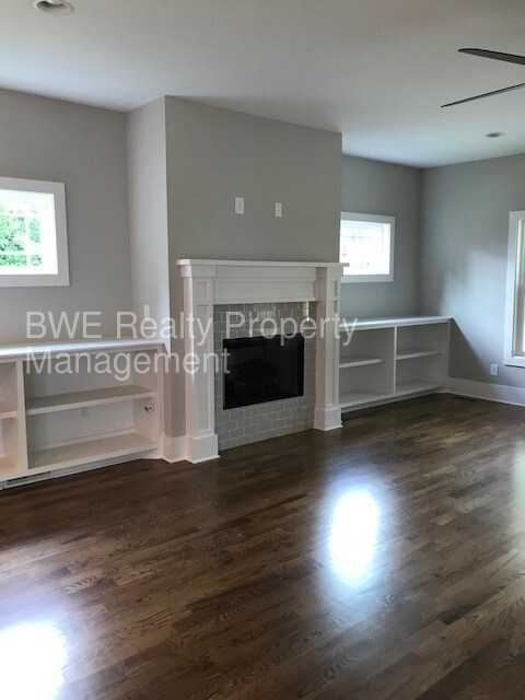 Foto del edificio - 835 Gale Ln