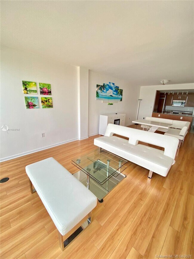 Building Photo - 10275 Collins Ave