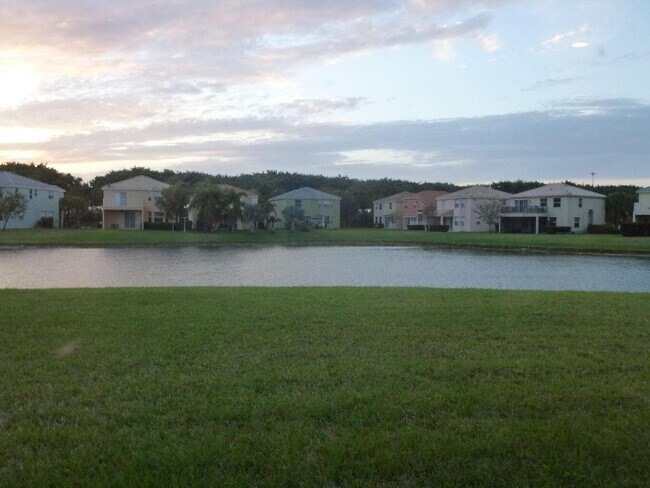 Building Photo - 2700 Shaughnessy Dr