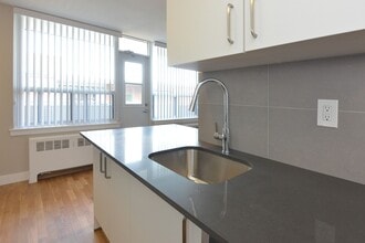 Building Photo - 95 Jameson Ave