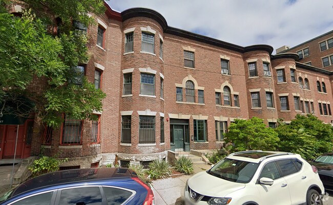 Building Photo - 533 Newbury St