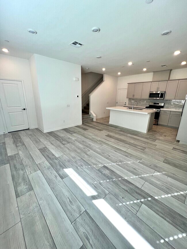 Living Room/Kitchen - 2122 Bluestone Cir