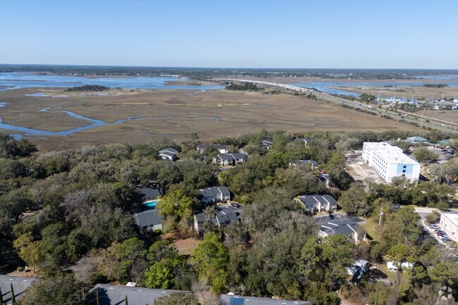 Aerial Photo - Marsh Cove Sommerset