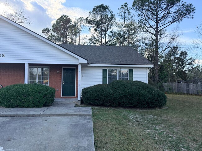 Foto del edificio - 2 Bedroom/2 Bath Duplex located in North Valdosta
