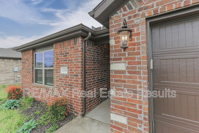 Foto del edificio - 1503 Purple Finch St