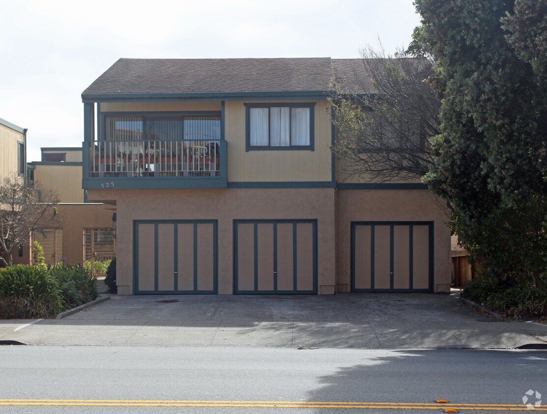 Building Photo - 525 Grand Ave