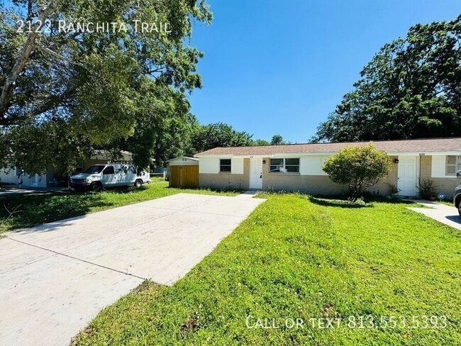 Building Photo - 2122 Ranchita Trail