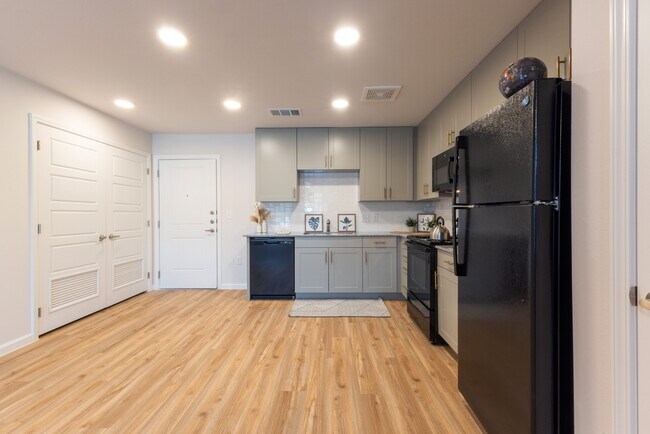 Foto del edificio - Lapiz Flats Apartments