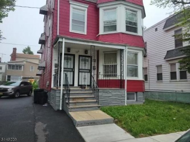 30 W Avon Ave Unit 2, Irvington, NJ 07111 Room for Rent in Irvington, NJ