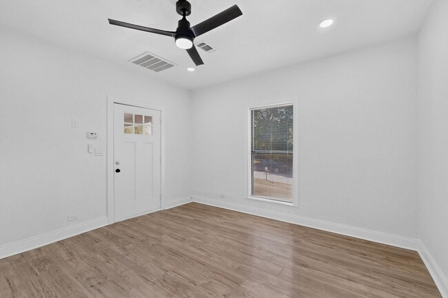 Building Photo - 2609 Avenue G
